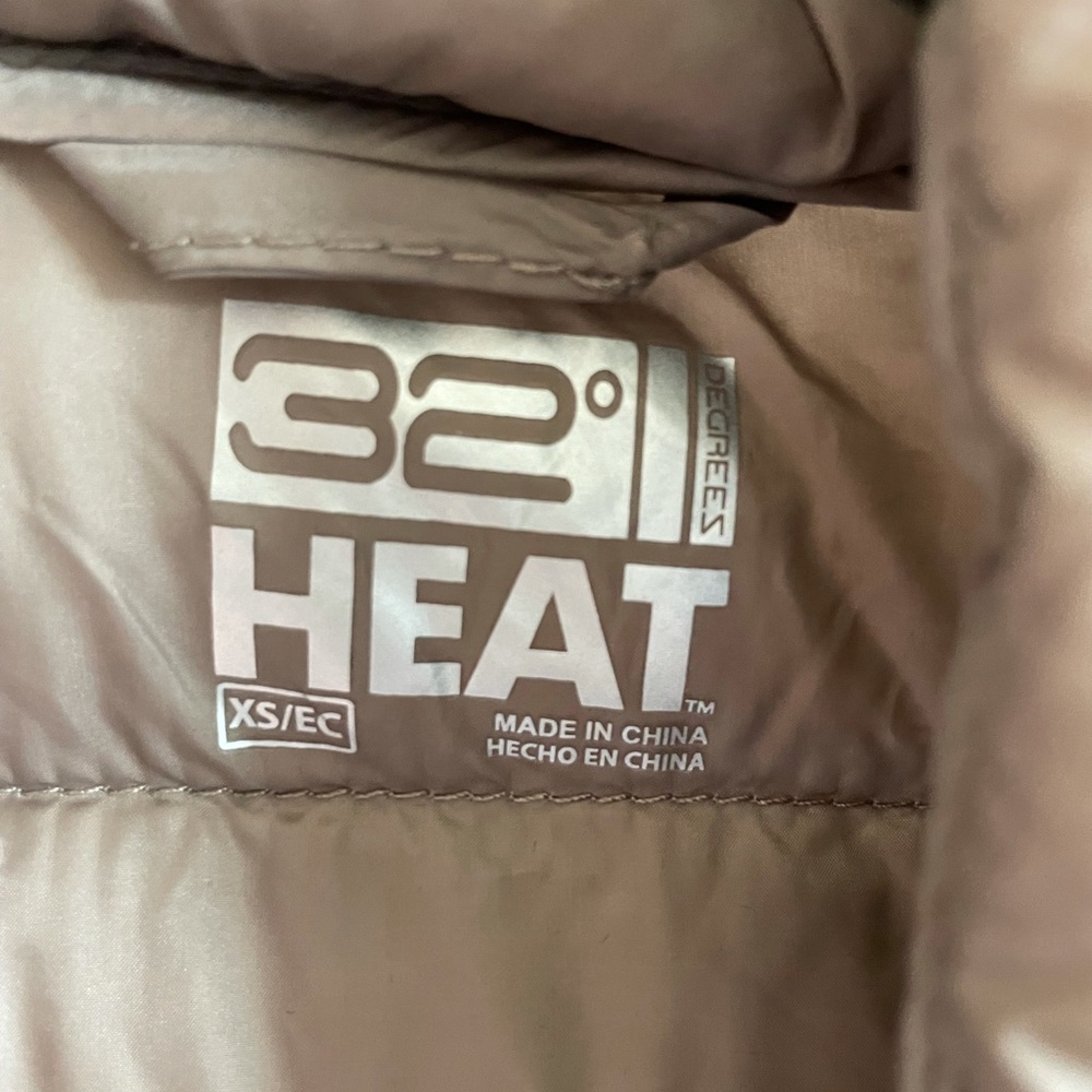 Puffer Jacket - image 6